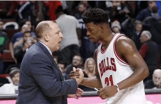 边路人员健 边路人员健